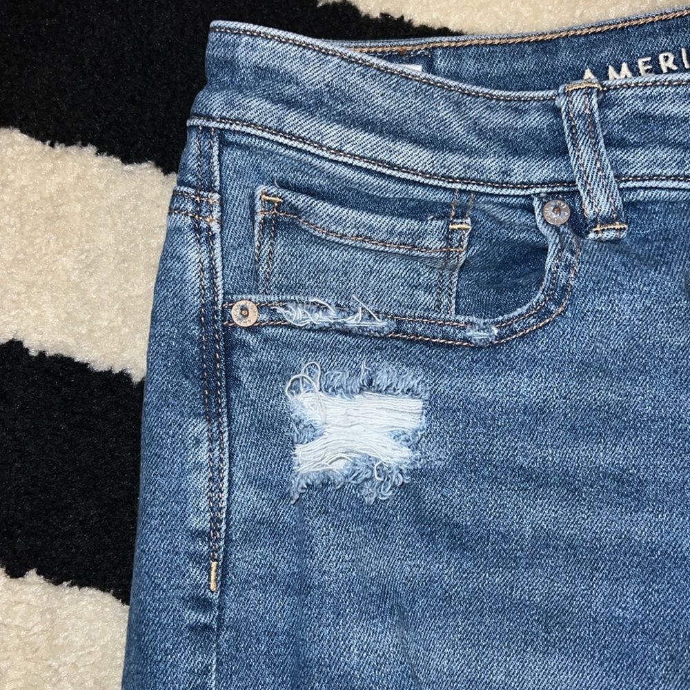 AE In Distressed 😫 Jeans - Picture 2 of 15